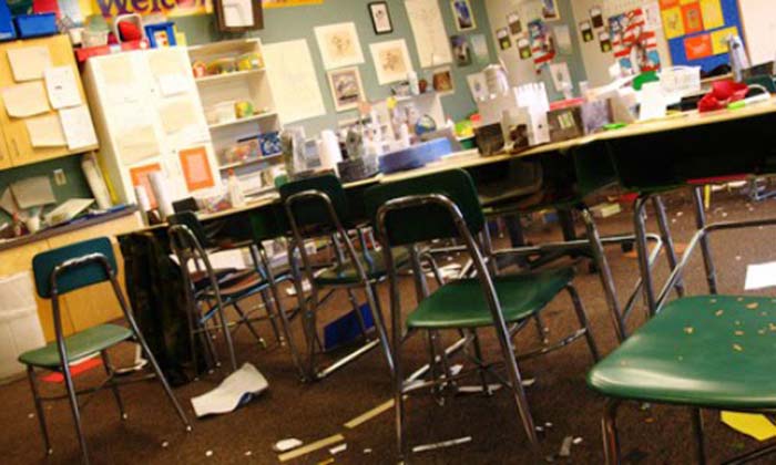 8-messy-classroom