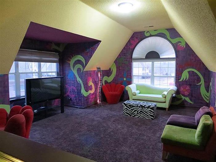 The Craziest Interior Paint Job You Ll Ever See